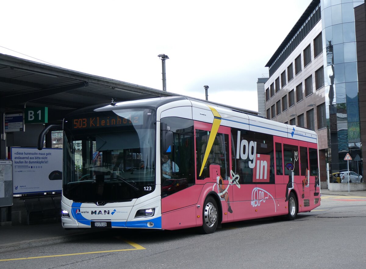 (262'428) - BOGG Wangen b.O. - Nr. 123/SO 175'128 - eMAN am 16. Mai 2024 beim Bahnhof Olten