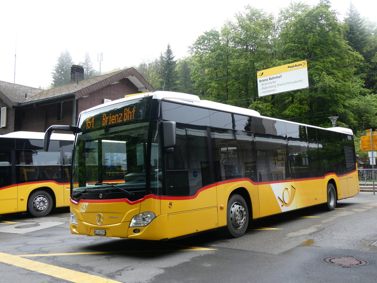 (263'202) - Flck, Brienz - Nr. 1/BE 482'299/PID 11'682 - Mercedes (ex PostAuto Bern BE 403'166; ex PostAuto Bern BE 653'384) am 28. Mai 2024 auf dem Brnigpass