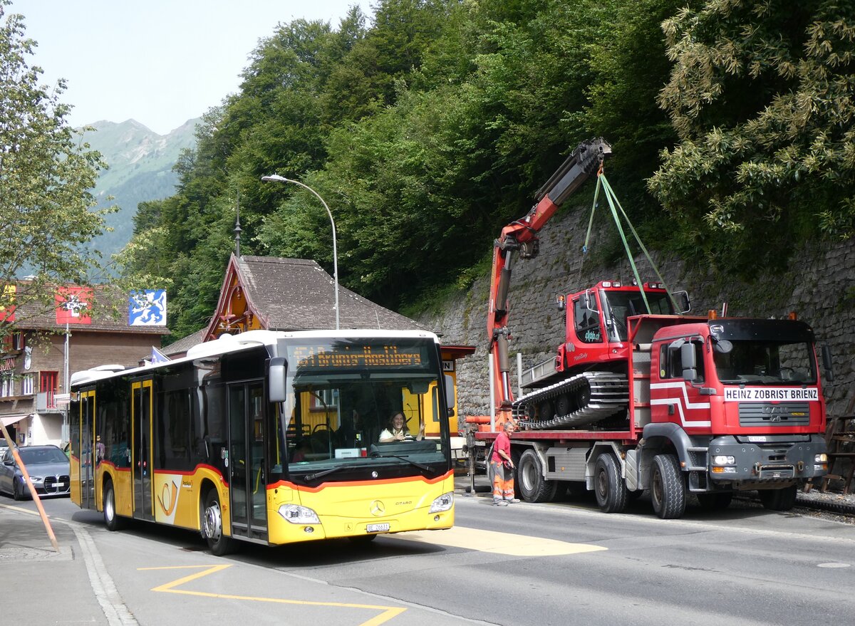 (264'089) - Flck, Brienz - Nr. 6/BE 26'631/PID 11'683 - Mercedes (ex PostAuto Bern) am 29. Juni 2024 beim Bahnhof Brienz