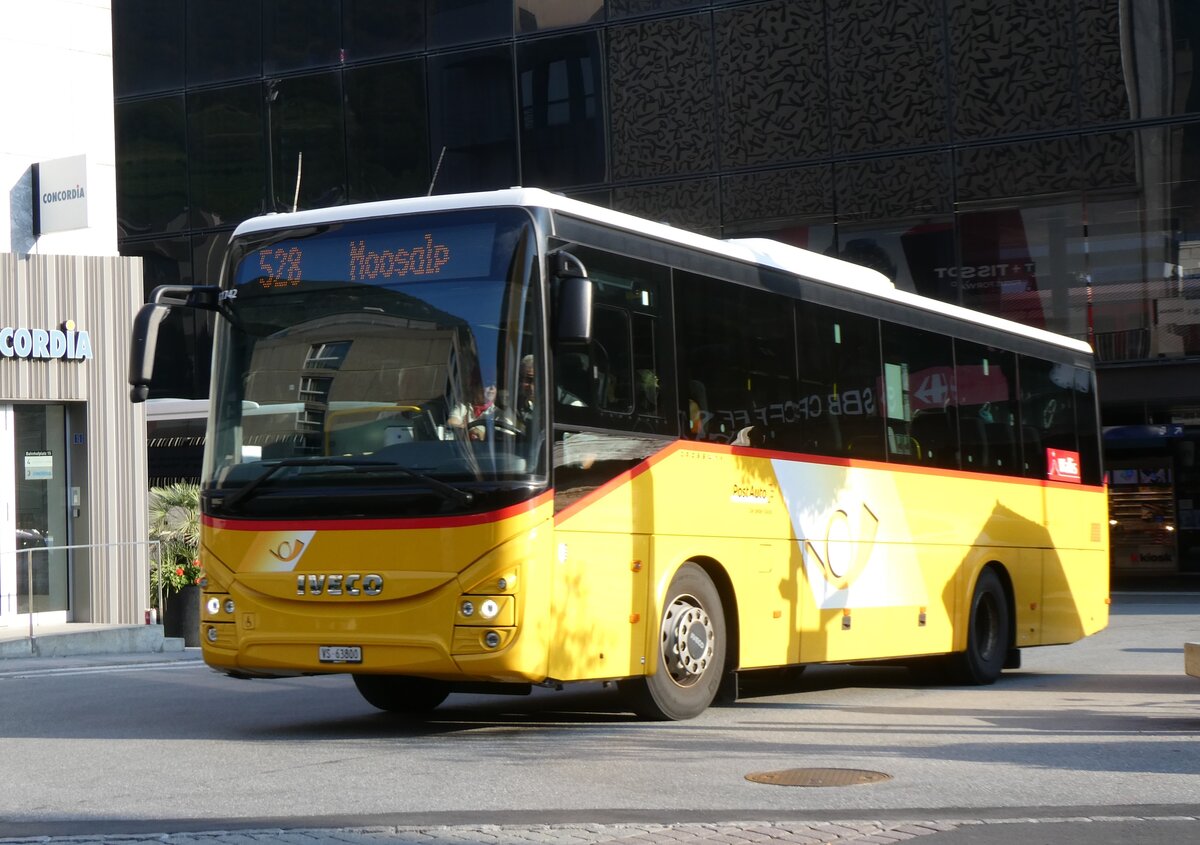 (265'093) - Autotour, Visp - VS 63'800/PID 11'742 - Iveco am 28. Juli 2024 beim Bahnhof Visp