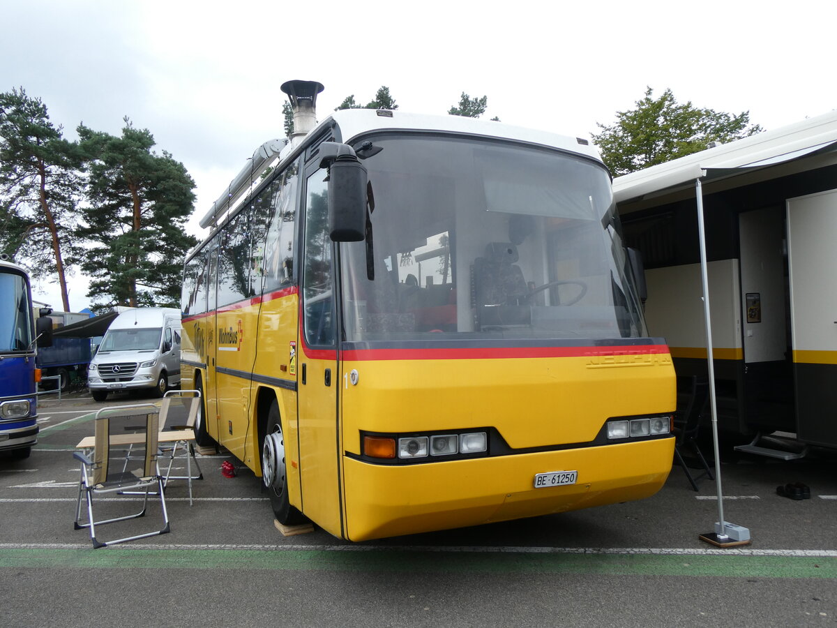 (265'819) - Lthi, Kriligen - BE 61'250 - Neoplan (ex Autopostale, Croglio PID 3122) am 17. August 2024 in Neuhausen, Langriet