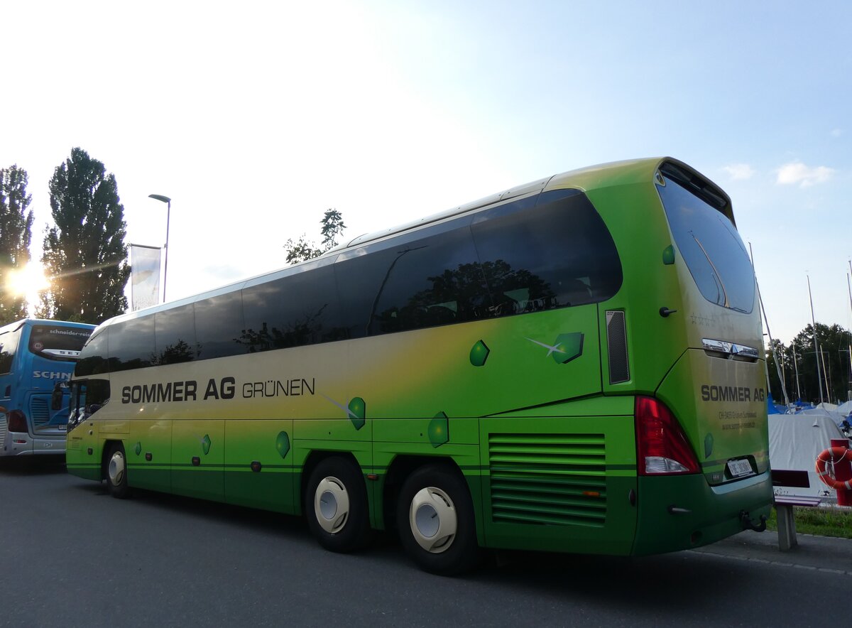 (266'090) - Sommer, Grnen - BE 30'306 - Neoplan am 20. August 2024 in Thun, Strandbad