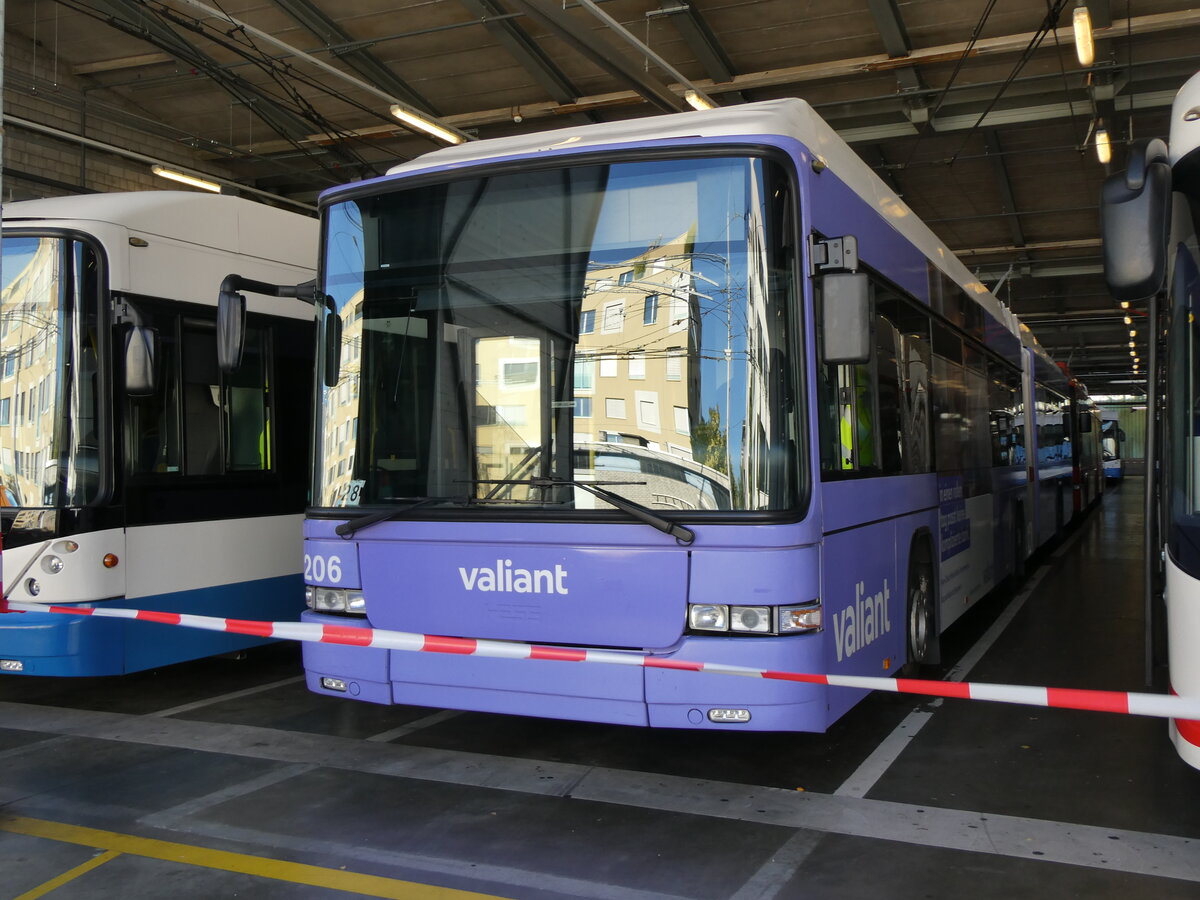 (266'729) - VBL Luzern - Nr. 206 - Hess/Hess Gelenktrolleybus am 7. September 2024 in Luzern, Depot