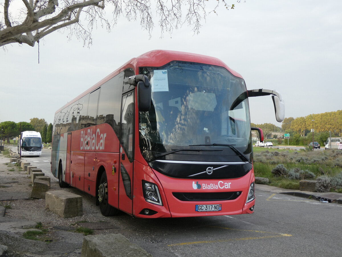 (267'374) - BlaBlaCar, Paris - GC 317 ND  Volvo am 21. September 2024 in Avignon, Le Pont