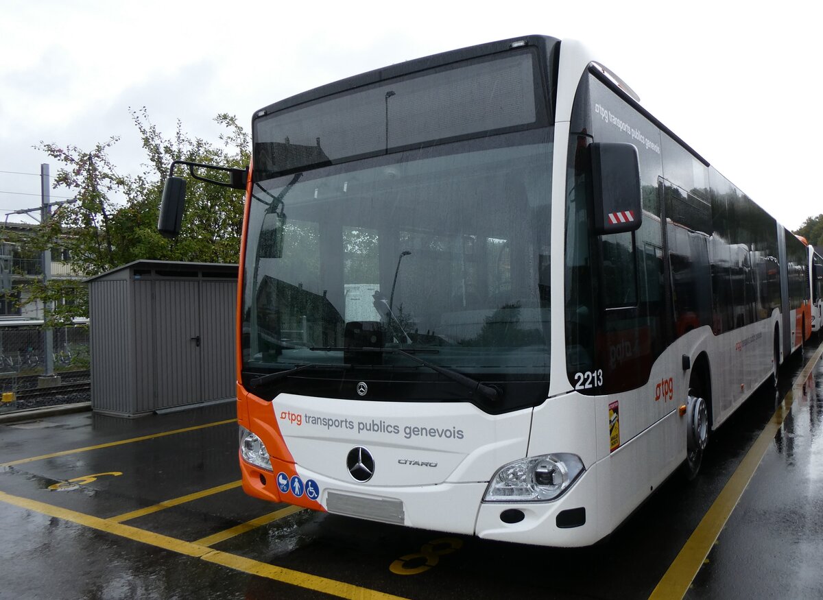 (267'574) - Aus Frankreich: Gem'Bus, St-Julien-en-Genevois - Nr. 2213 - Mercedes am 28. September 2024 in Winterthur, Daimler Buses