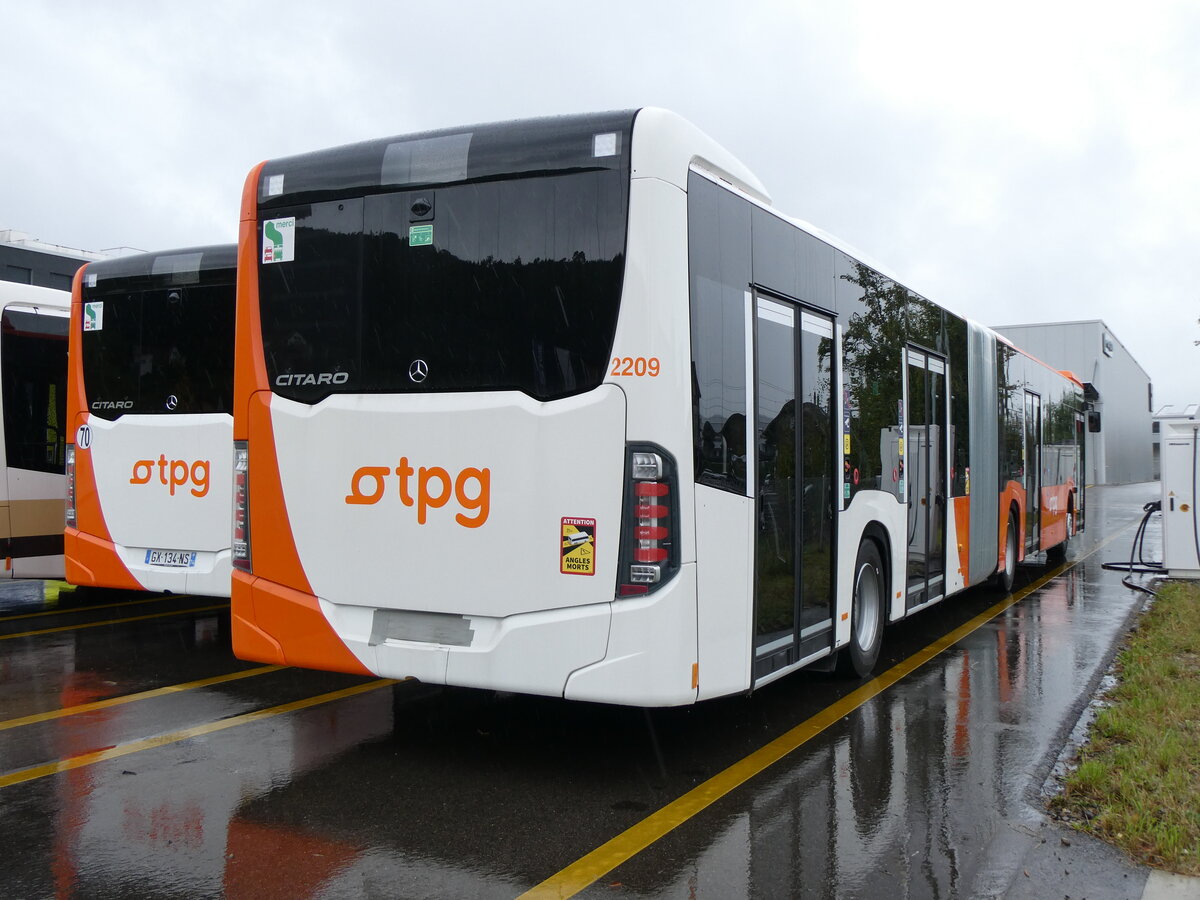 (267'576) - Aus Frankreich: Gem'Bus, St-Julien-en-Genevois - Nr. 2209 - Mercedes am 28. September 2024 in Winterthur, Daimler Buses