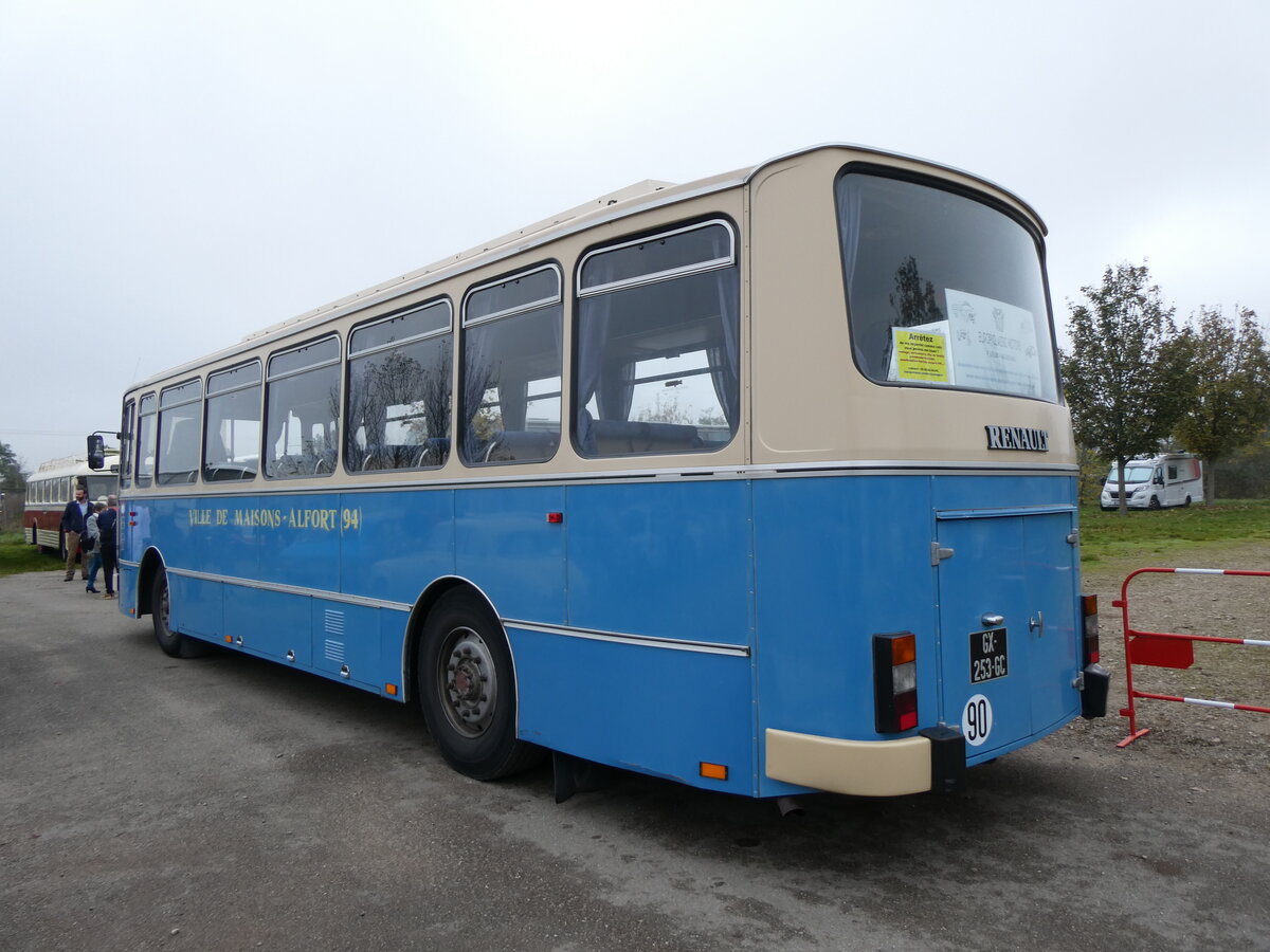 (268'581) - Ville de Maisons-Alfort, Maisons-Alfort (ECM) - GX 253 GC - Renault am 26. Oktober 2024 in Kintzheim, Cigoland