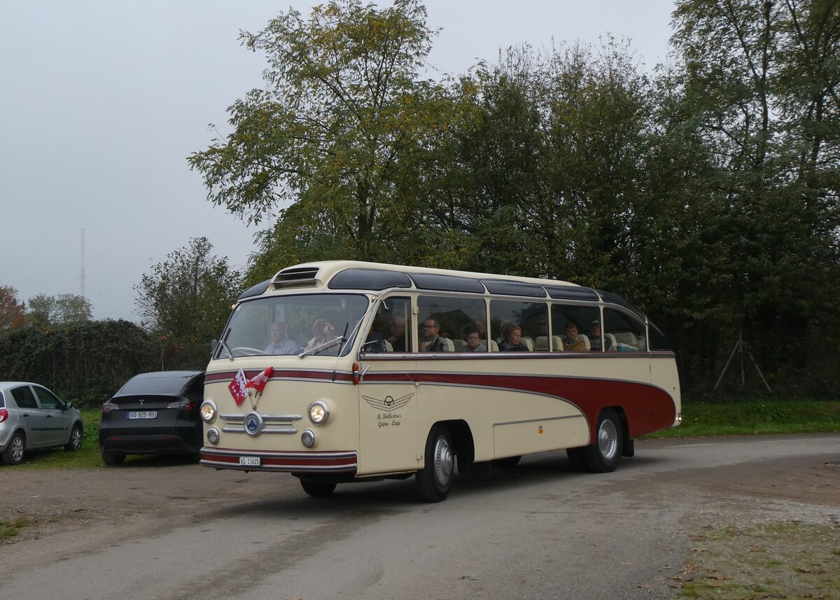 (268'656) - Aus der Schweiz: Ballestraz, Grne - VS 11'615 - Saurer/Saurer (ex Girardet, Yverdon) am 26. Oktober 2024 in Kintzheim, Cigoland