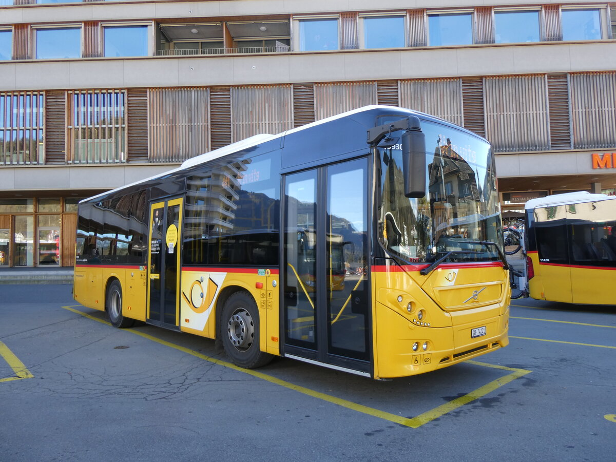 (268'824) - PostAuto Graubnden - GR 74'221/PID 10'930 - Volvo (ex Nr. 1; ex Fontana, Ilanz Nr. 1) am 29. Oktober 2024 beim Bahnhof Ilanz