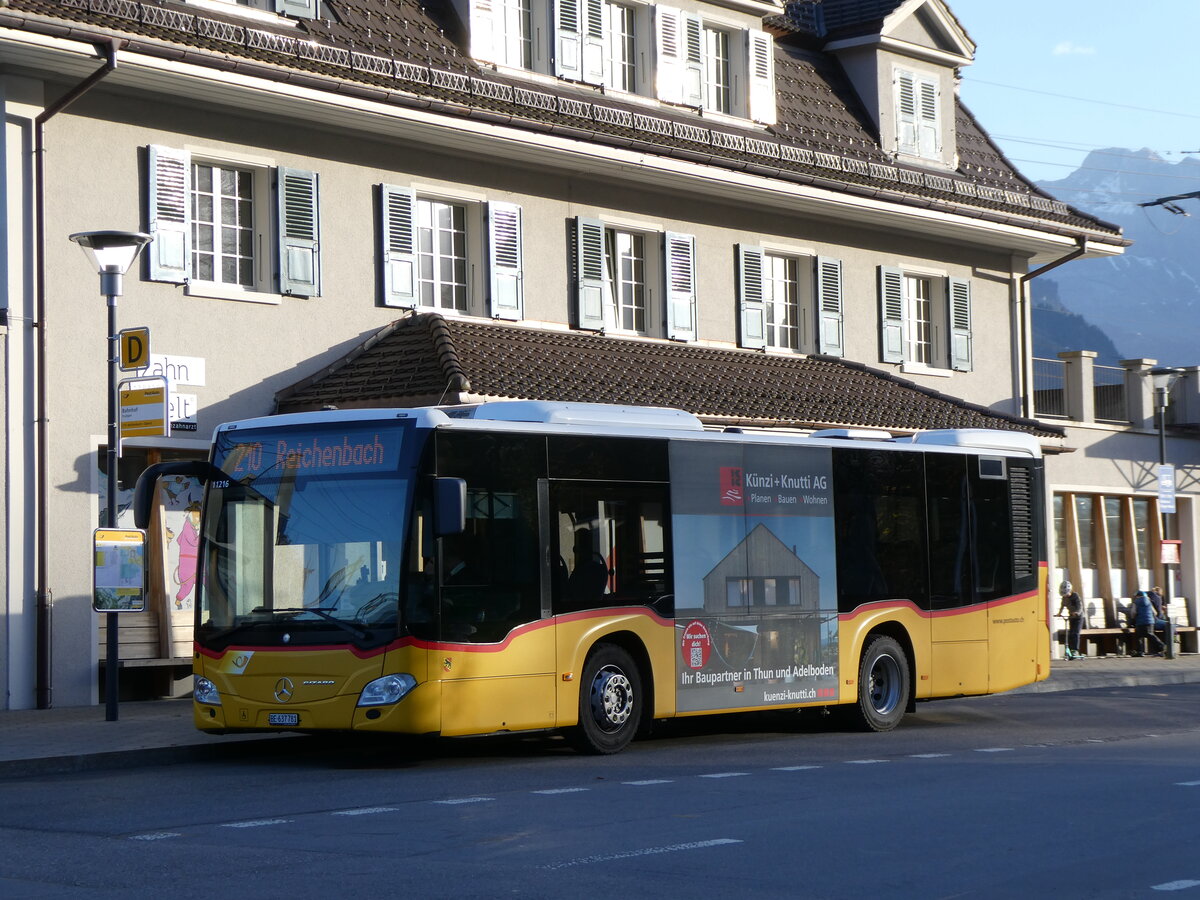 (268'961) - PostAuto Bern - BE 637'781/PID 11'216 - Mercedes am 5. November 2024 beim Bahnhof Frutigen