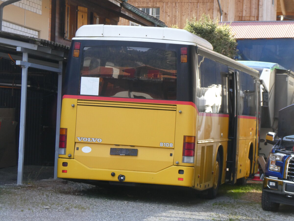 (268'989) - Kbli, Gstaad - PID 1862 - Volvo (ex Nr. 0) am 7. November 2024 in Gstaad, Garage