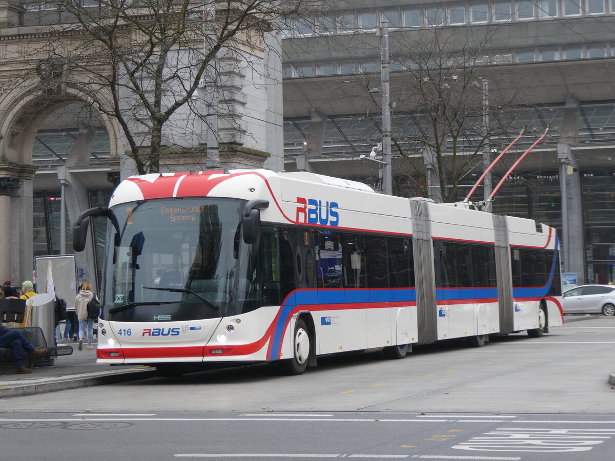 (269'020) - VBL Luzern - Nr. 416 - Hess/Hess Doppelgelenktrolleybus am 9. November 2024 beim Bahnhof Luzern