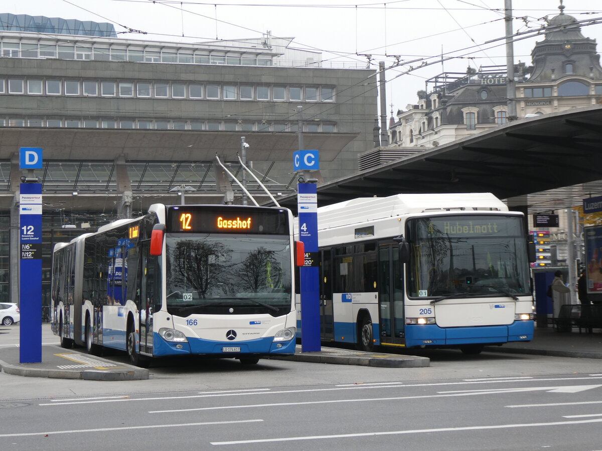 (269'034) - VBL Luzern - Nr. 166/LU 174'617 - Mercedes am 9. November 2024 beim Bahnhof Luzern