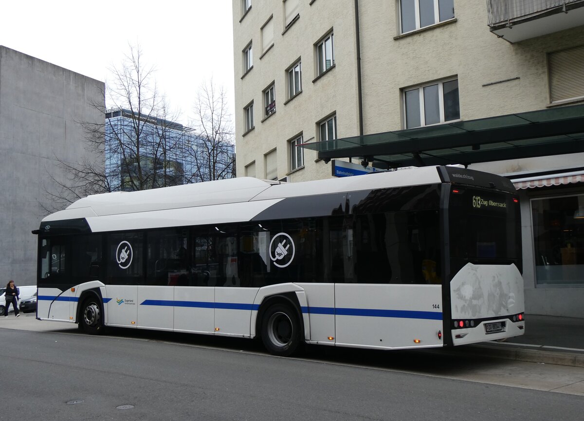 (269'061) - ZVB Zug - Nr. 144/ZG 88'144 - eSolaris am 9. November 2024 beim Bahnhof Zug