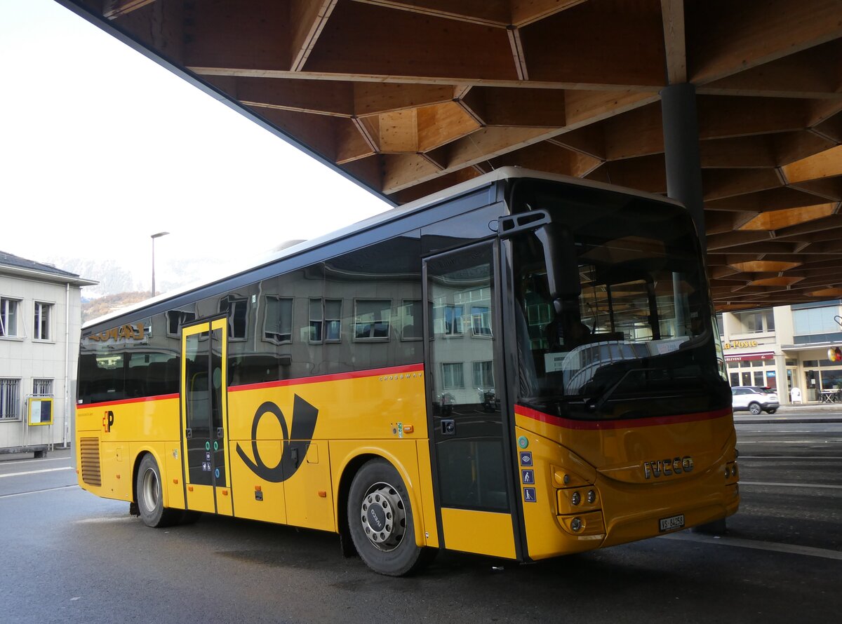 (269'429) - Buchard, Leytron - VS 84'258/PID 11'980 - Iveco am 29. November 2024 beim Bahnhof Sion