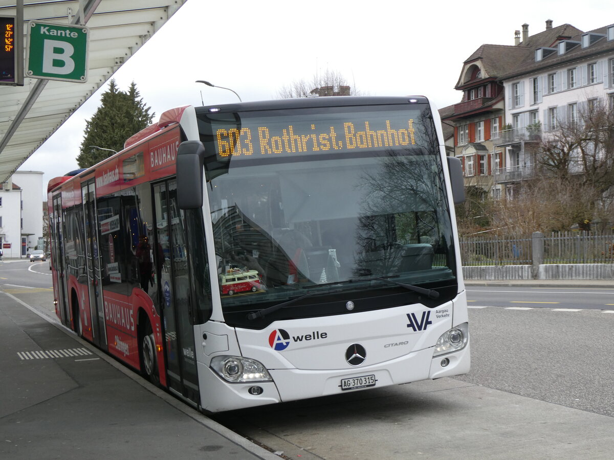 (269'747) - Limmat Bus, Dietikon - AG 370'315 - Mercedes am 10. Dezember 2024 beim Bahnhof Zofingen