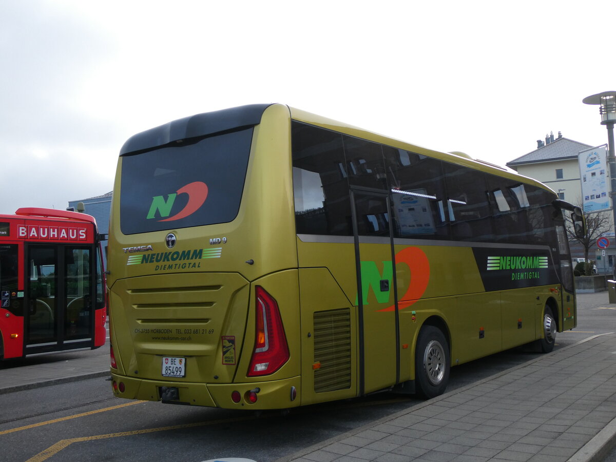 (269'838) - Neukomm, Horboden - BE 85'499 - Temsa am 13. Dezember 2024 beim Bahnhof Spiez