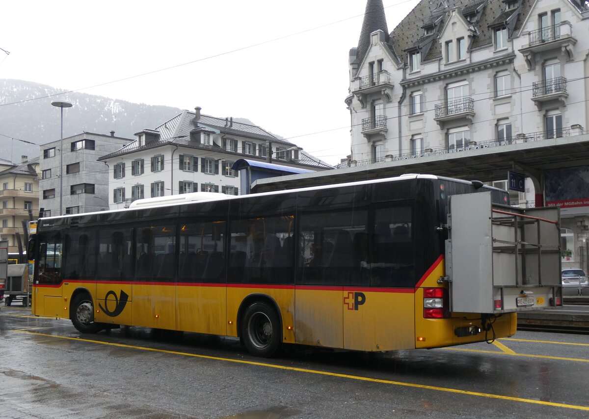 (270'010) - PostAuto Wallis - VS 455'600/PID 10'480 - MAN am 19. Dezember 2024 beim Bahnhof Brig