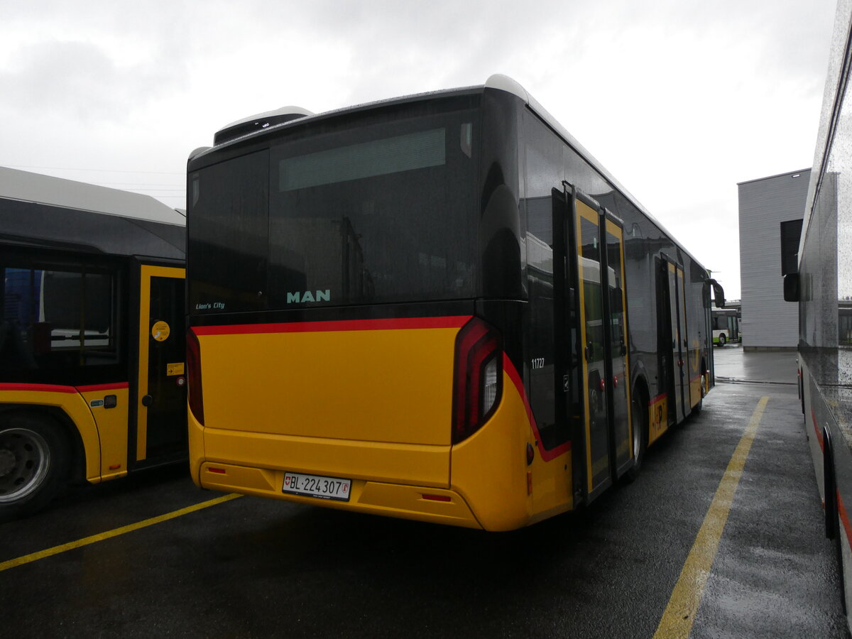 (270'107) - PostAuto Nordschweiz - BL 224'307/PID 11'727 - MAN am 22. Dezember 2024 in Kerzers, Interbus