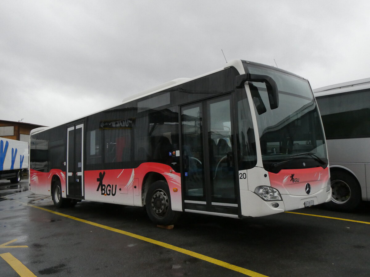 (270'112) - BGU Grenchen - Nr. 20/SO 185'013 - Mercedes am 22. Dezember 2024 in Kerzers, Interbus 