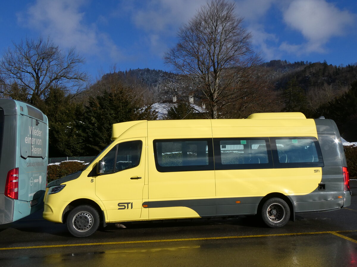 (270'161) - STI Thun - Nr. 5/BE 816'005 - Mercedes am 24. Dezember 2024 bei der Schifflndte Thun