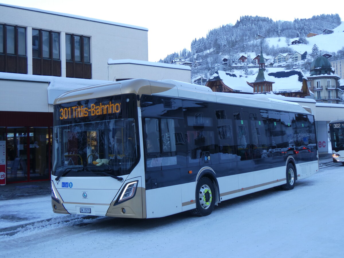 (270'172) - EAB Engelberg - Nr. 8/OW 15'231 - eYES-EU am 25. Dezember 2024 beim Bahnhof Engelberg