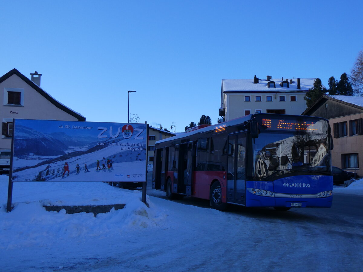 (270'264) - Engadin Bus, St. Moritz - Nr. 118/GR 100'118 - Solaris (ex AFA Adelboden Nr. 30) am 27. Dezember 2024 beim Bahnhof Zuoz