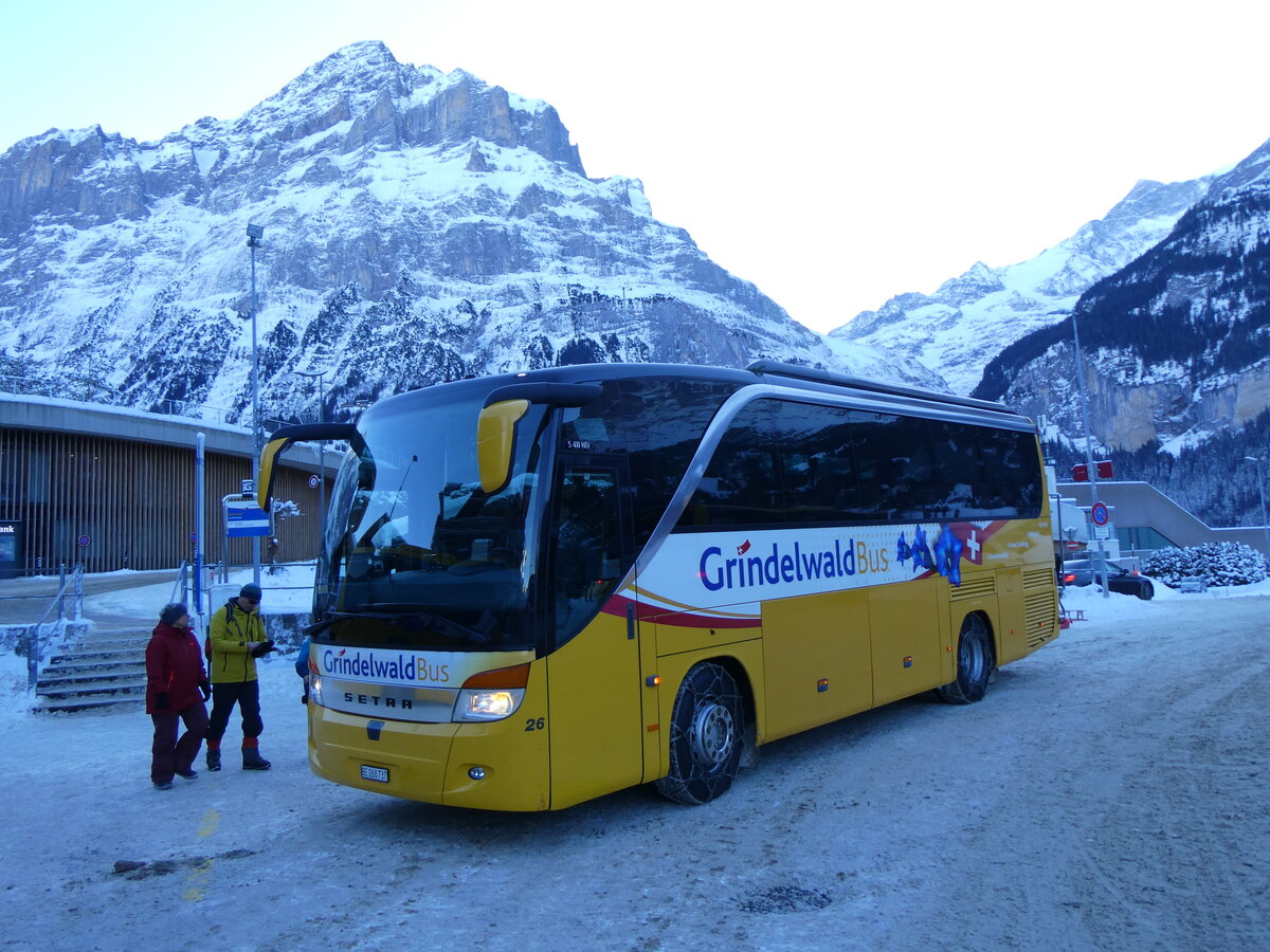 (270'339) - GrindelwaldBus, Grindelwald - Nr. 26/BE 268'737 - Setra am 29. Dezember 2024 beim Bahnhof Grindelwald