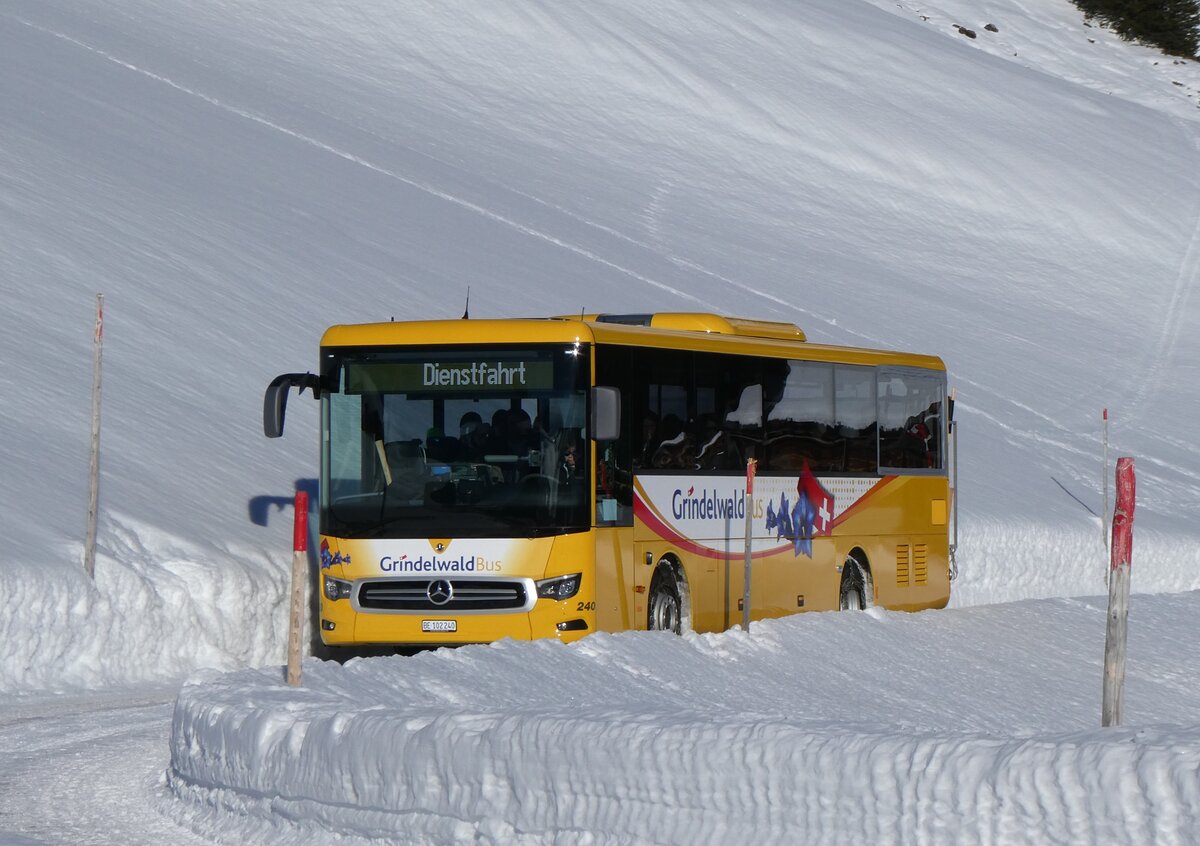 (270'377) - GrindelwaldBus, Grindelwald - Nr. 240/BE 102'240 - Mercedes am 29. Dezember 2024 auf der Bussalp