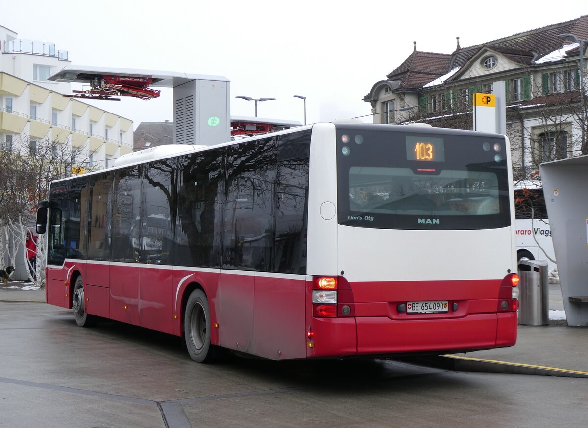 (270'418) - PostAuto Bern - BE 654'090/PID 12'339 - MAN (ex Dr. Richard, A-Wien Nr. 1419) am 30. Dezember 2024 beim Bahnhof Interlaken West