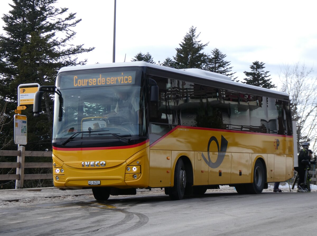 (270'542) - Buchard, Leytron - VS 84'251/PID 11'979 - Iveco am 2. Januar 2025 in Anzre, Tlcabine