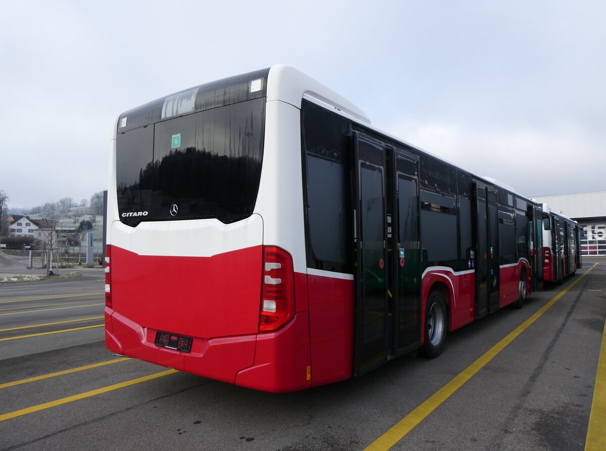 (270'595) - Aus Oesterreich: Wiener Linien - Nr. 8153 - Mercedes am 4. Januar 2025 in Winterthur, Daimler Buses