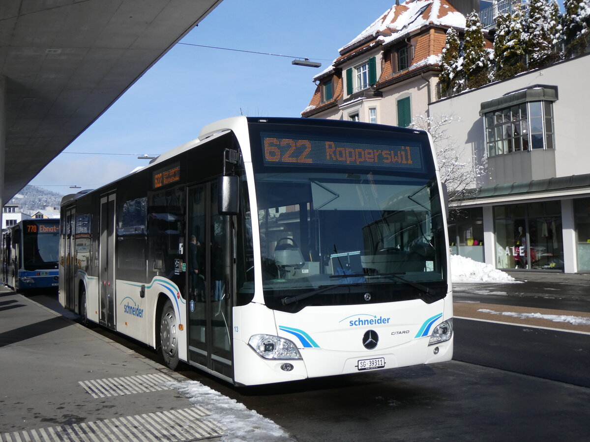 (270'633) - Schneider, Ermenswil - Nr. 13/SG 39'311 - Mercedes am 4. Januar 2025 beim Bahnhof Wattwil