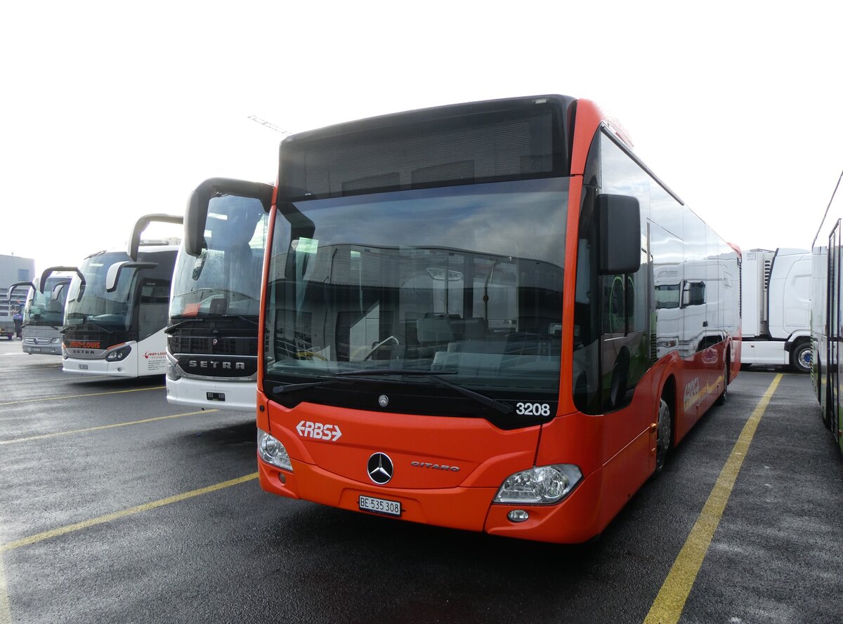 (270'662) - RBS Worblaufen - Nr. 3208/BE 535'308 - Mercedes (ex Nr. 8) am 5. Januar 2025 in Kerzers, Interbus