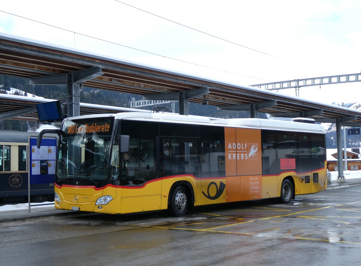 (270'713) - PostAuto Bern - BE 707'944/PID 12'071 - Mercedes (ex Kbli, Gstaad) am 6. Januar 2025 beim Bahnhof Gstaad