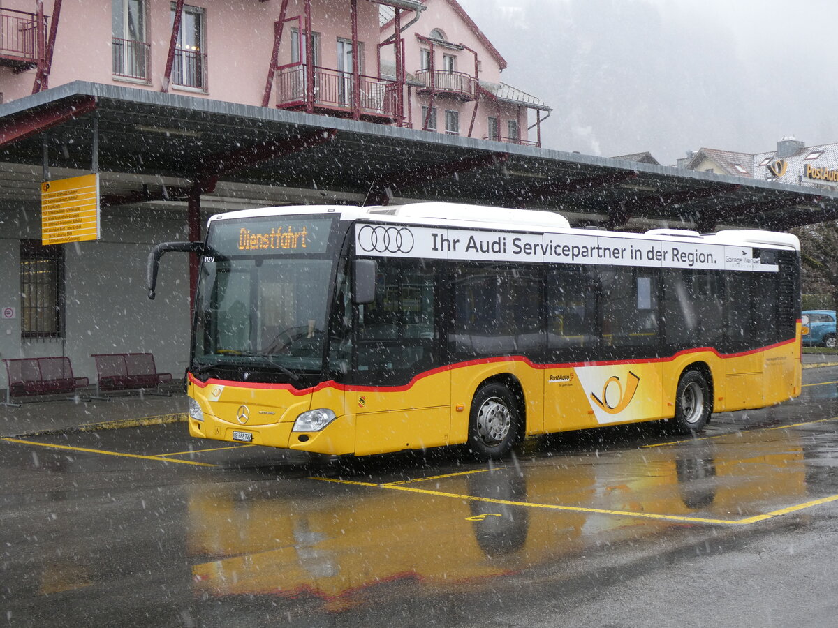 (270'797) - Flck, Brienz - Nr. 22/BE 868'722/PID 11'213 - Mercedes am 10. Januar 2025 in Meiringen, Postautostation