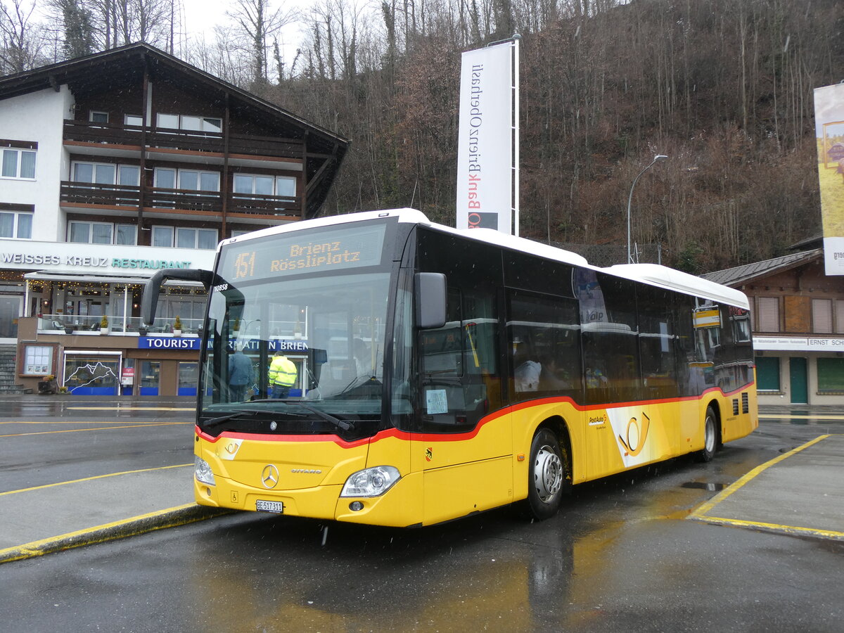 (270'804) - Flck, Brienz - Nr. 4/BE 517'311/PID 10'858 - Iveco am 10. Januar 2025 beim Bahnhof Brienz