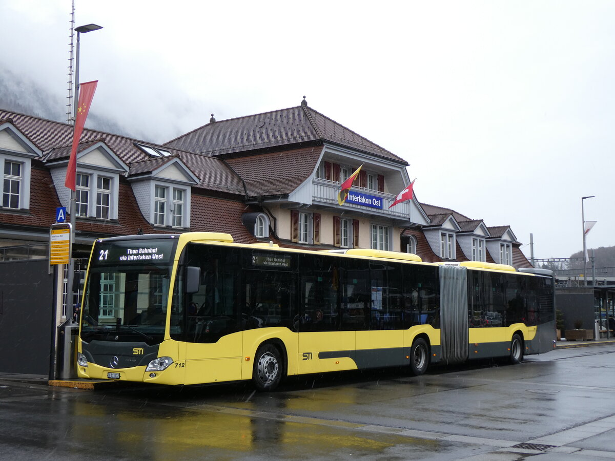 (270'806) - STI Thun - Nr. 712/BE 811'712 - Mercedes am 10. Januar 2025 beim Bahnhof Interlaken Ost