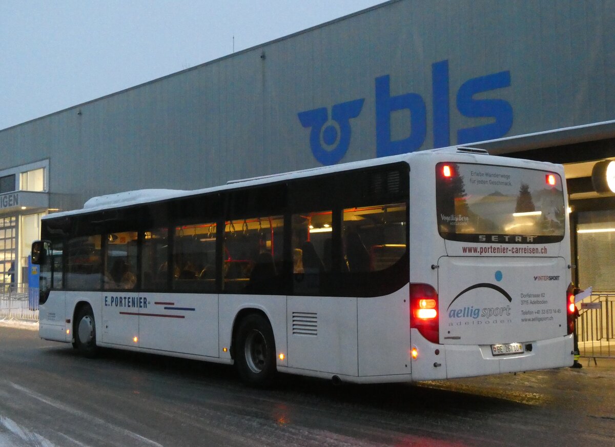 (270'819) - Portenier, Adelboden - Nr. 5/BE 26'710 - Setra am 11. Januar 2025 beim Bahnhof Frutigen