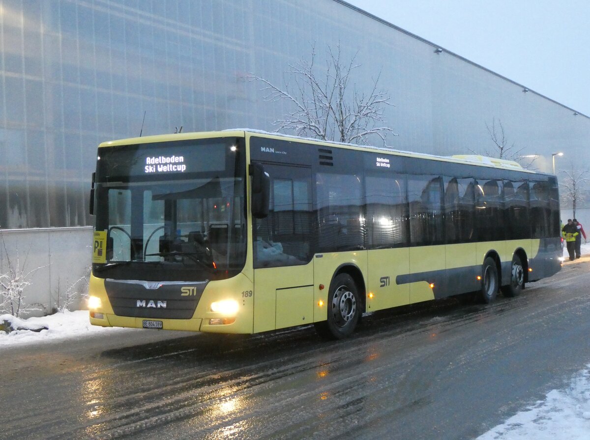 (270'830) - STI Thun - Nr. 189/BE 804'189 - MAN am 11. Januar 2025 beim Bahnhof Frutigen