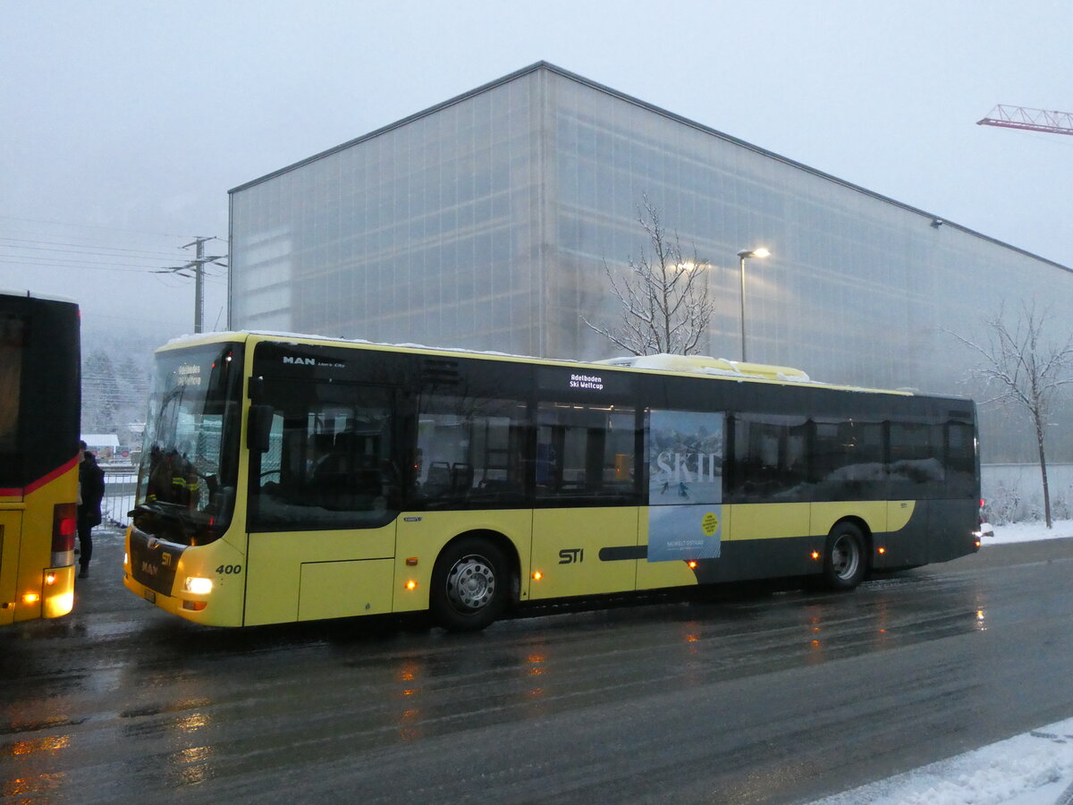 (270'840) - STI Thun - Nr. 400/BE 849'400 - MAN am 11. Januar 2025 beim Bahnhof Frutigen