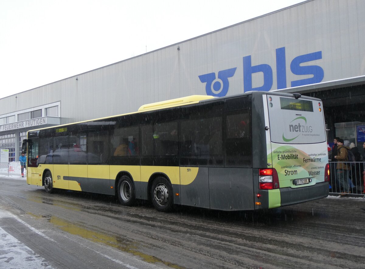 (270'883) - STI Thun - Nr. 159/BE 752'159 - MAN am 11. Januar 2025 beim Bahnhof Frutigen