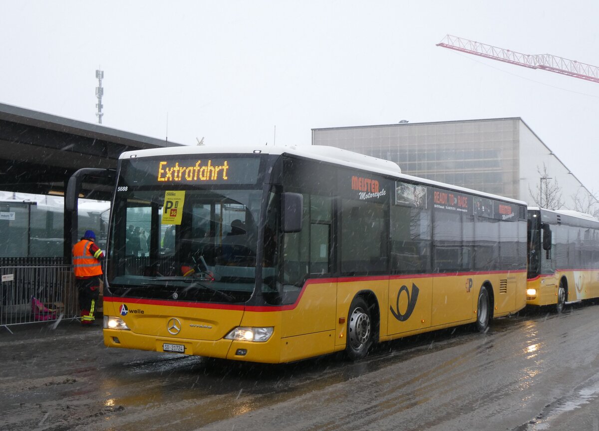 (270'888) - Wyss, Boningen - Nr. 60/SO 21'724/PID 5688 - Mercedes am 11. Januar 2025 beim Bahnhof Frutigen