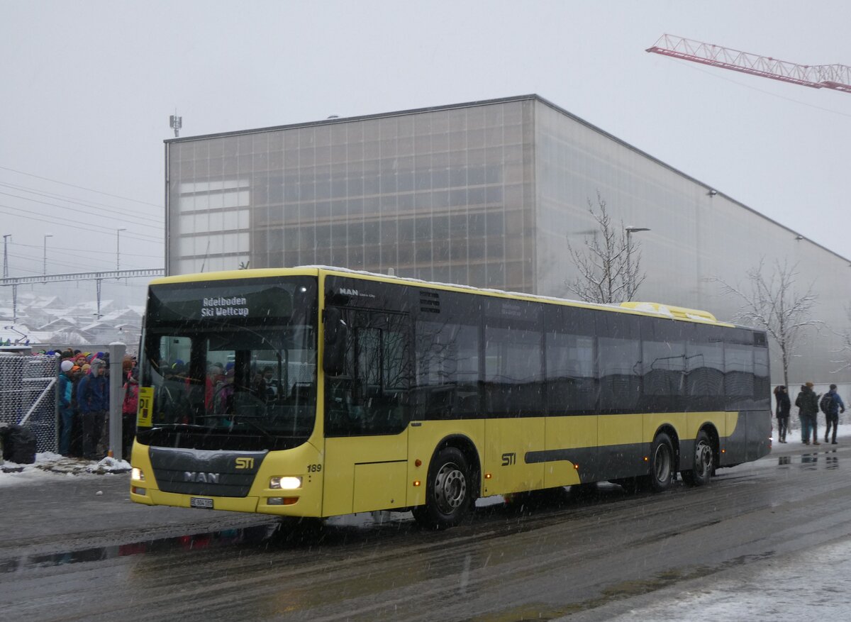 (270'890) - STI Thun - Nr. 189/BE 804'189 - MAN am 11. Januar 2025 beim Bahnhof Frutigen