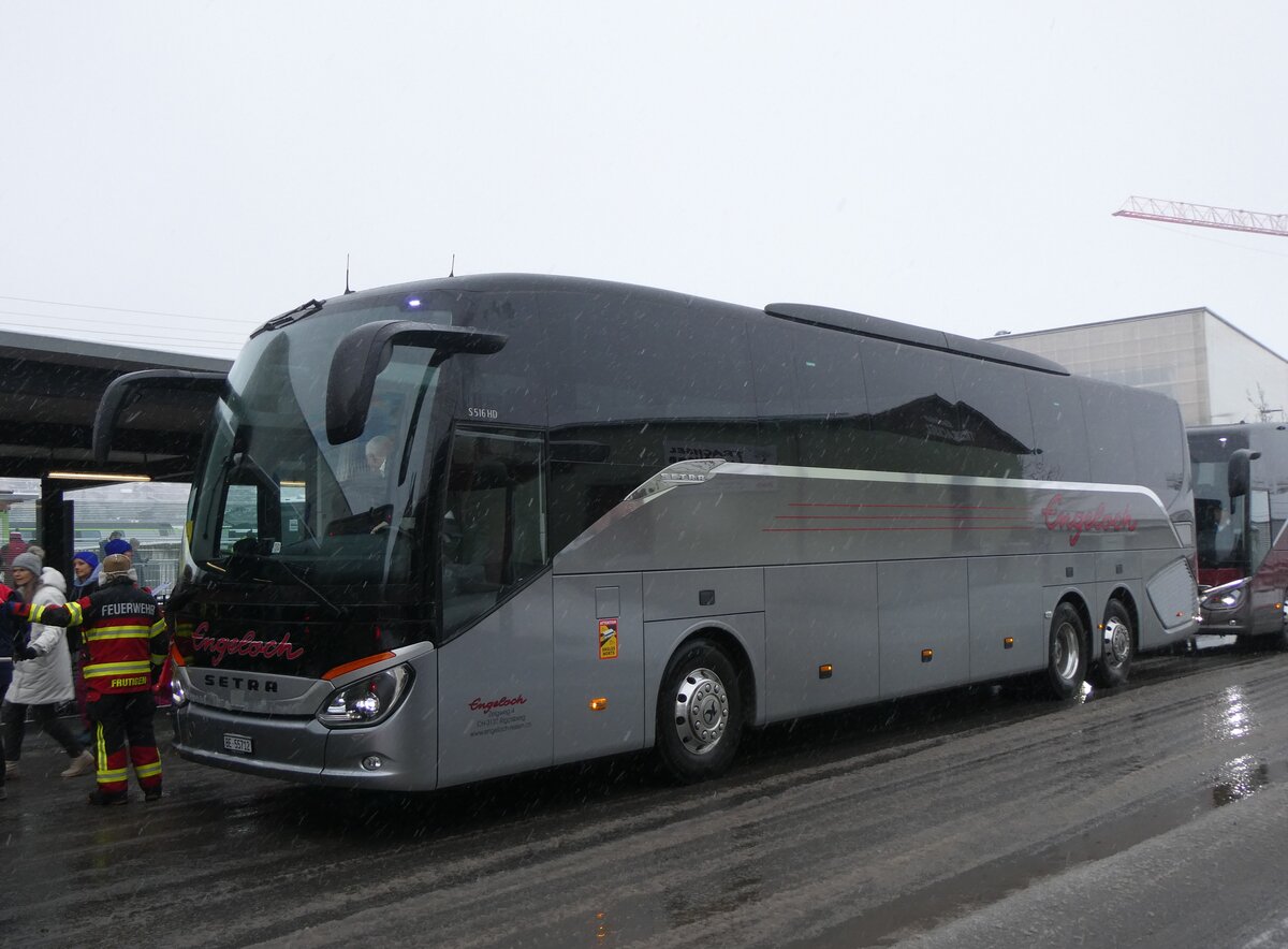 (270'892) - Engeloch, Riggisberg - BE 55'712 - Setra am 11. Januar 2025 beim Bahnhof Frutigen