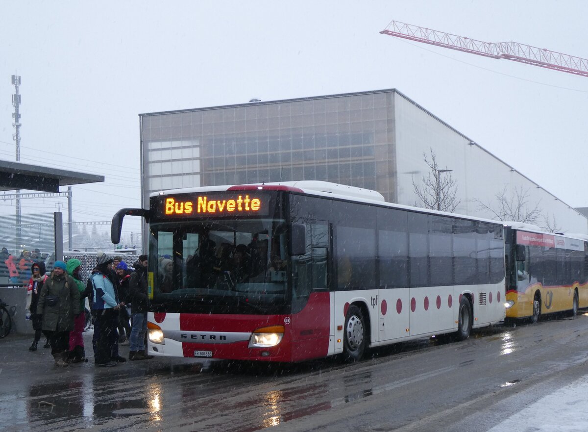 (270'899) - Wieland, Murten - Nr. 58/FR 300'636 - Setra am 11. Januar 2025 beim Bahnhof Frutigen