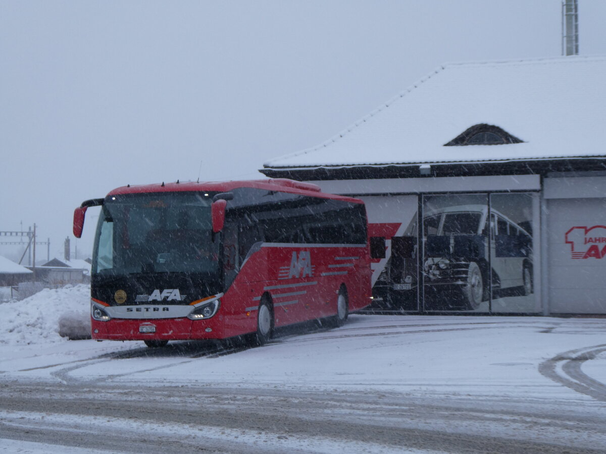 (270'919) - AFA Adelboden - Nr. 25/BE 26'706 - Setra am 11. Januar 2025 beim Bahnhof Frutigen