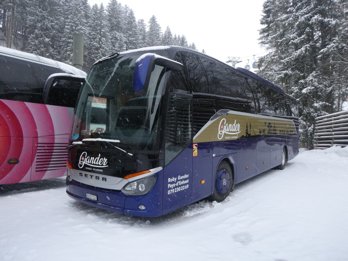 (271'037) - Gander, Chteau-d'Oex - VD 622'530 - Setra am 11. Januar 2025 in Adelboden, ASB