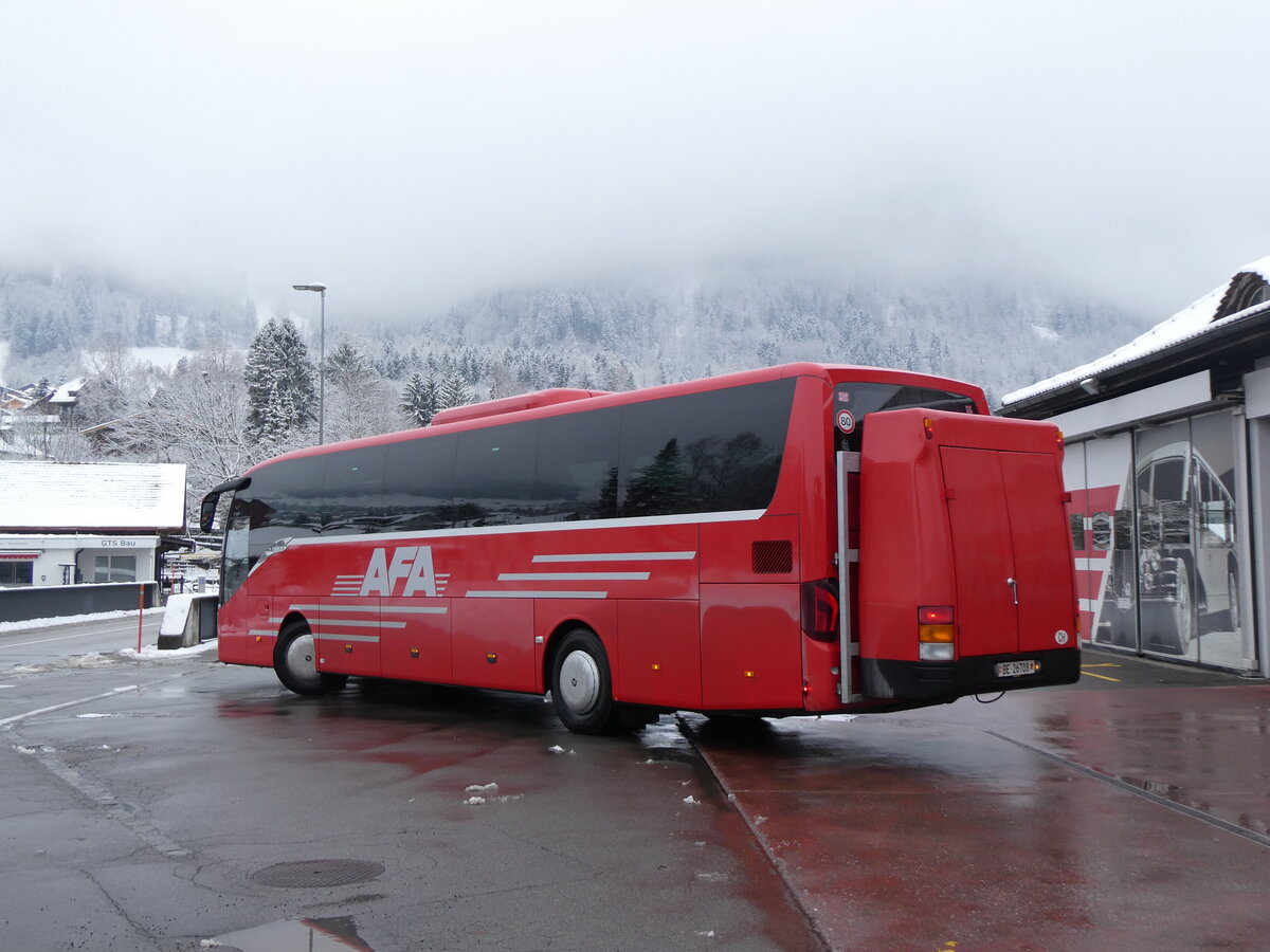 (271'111) - AFA Adelboden - Nr. 26/BE 26'708 - Setra am 11. Januar 2025 beim Bahnhof Frutigen