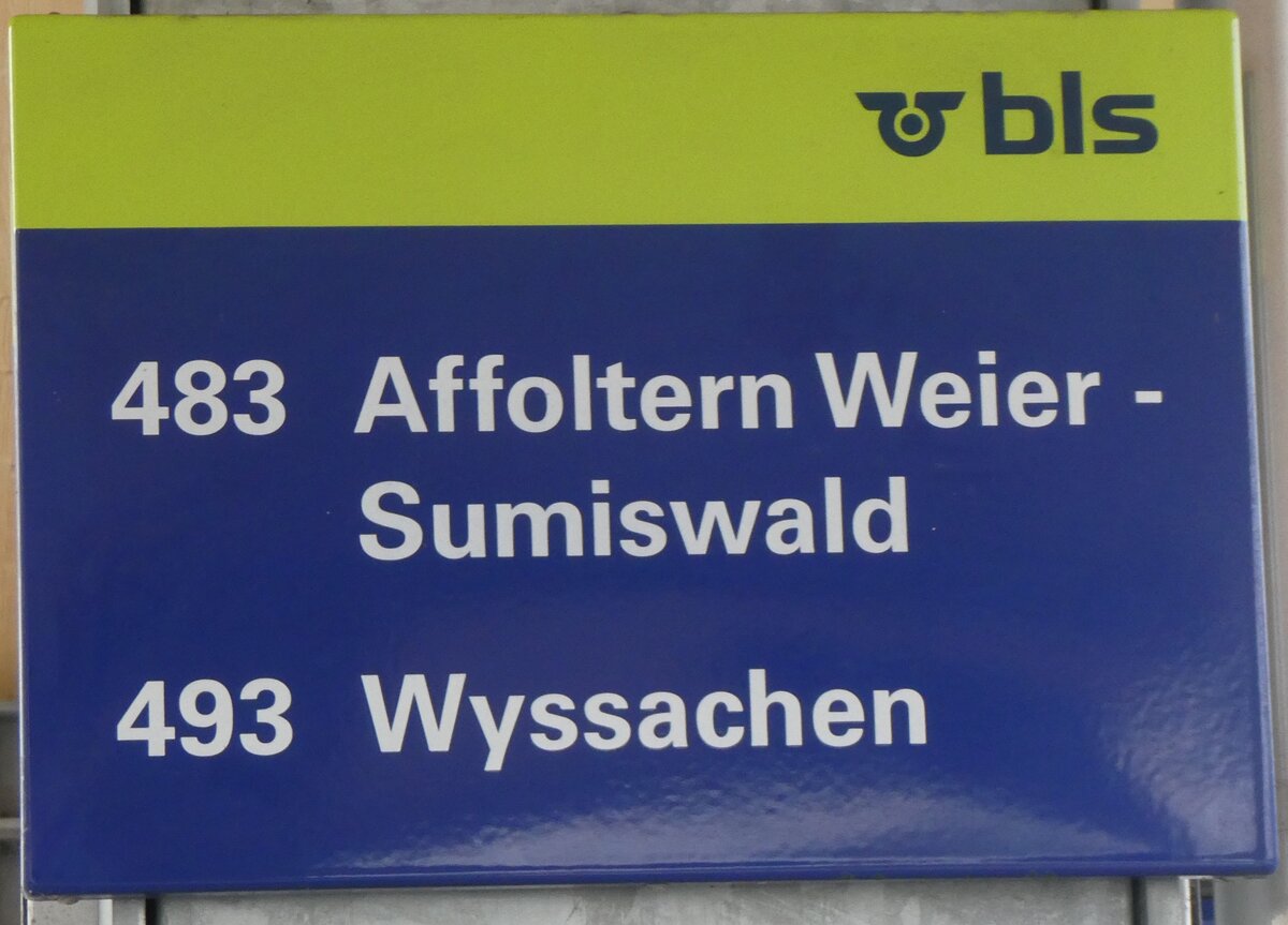 (271'219) - bls-Haltestellenschild - Huttwil, Bahnhof - am 17. Januar 2025